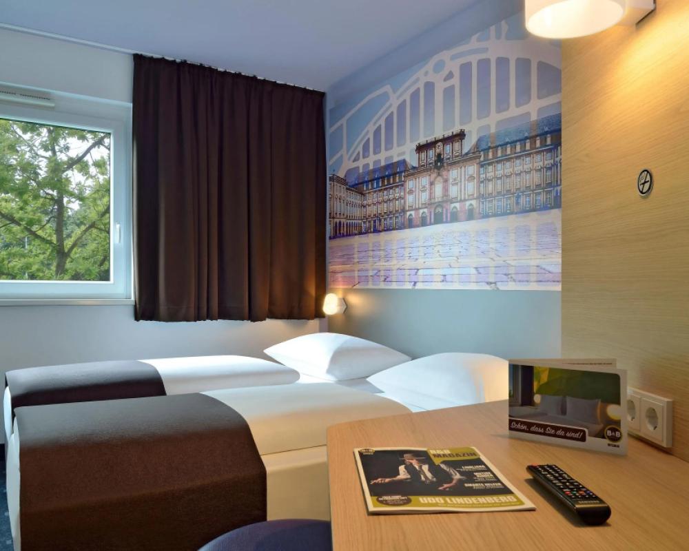фото B&B Hotel Mannheim-Neuostheim