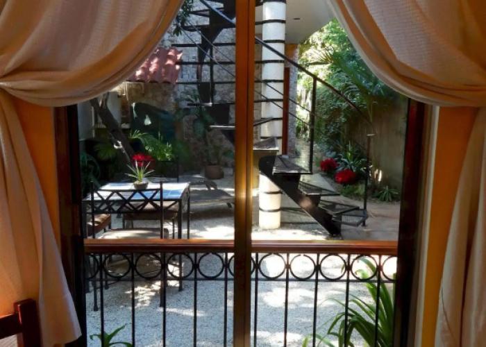 Casa Del Maya Bed & Breakfast
