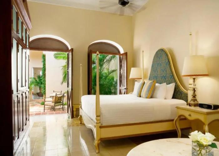 Casa Lecanda Boutique Hotel