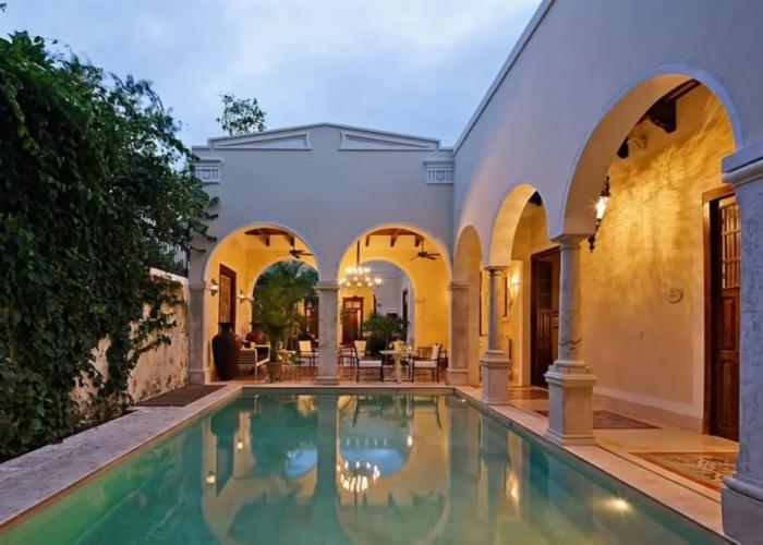 Casa Lecanda Boutique Hotel