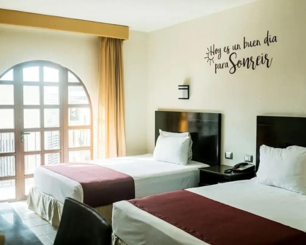 фото Hotel Colonial