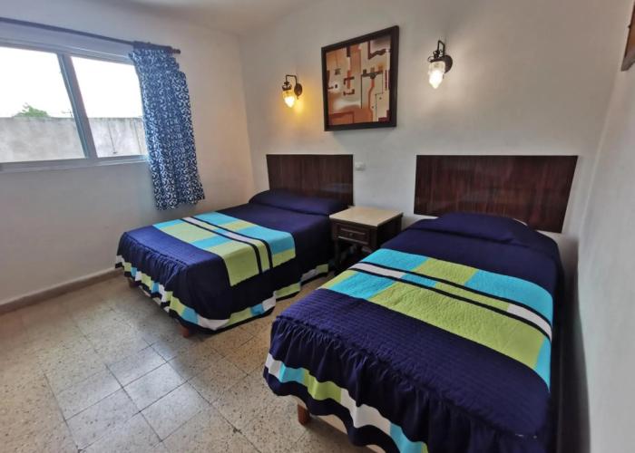 Las Dalias Inn