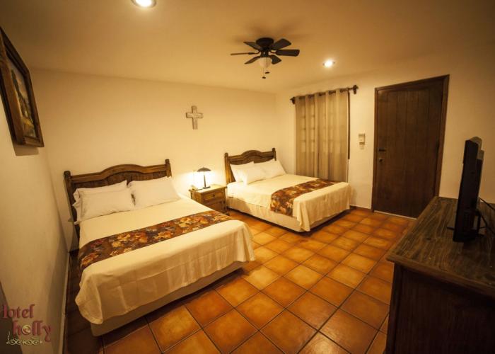 Hotel Holly