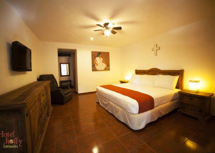 Hotel Holly