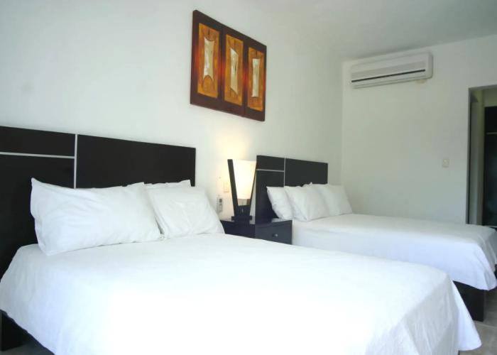 Hotel Holly