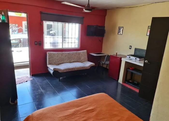 Independent Apartment Wifi AC, Stove, Fridge, TV