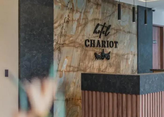 Hotel Chariot