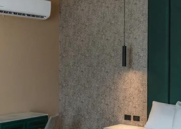 Hotel Chariot
