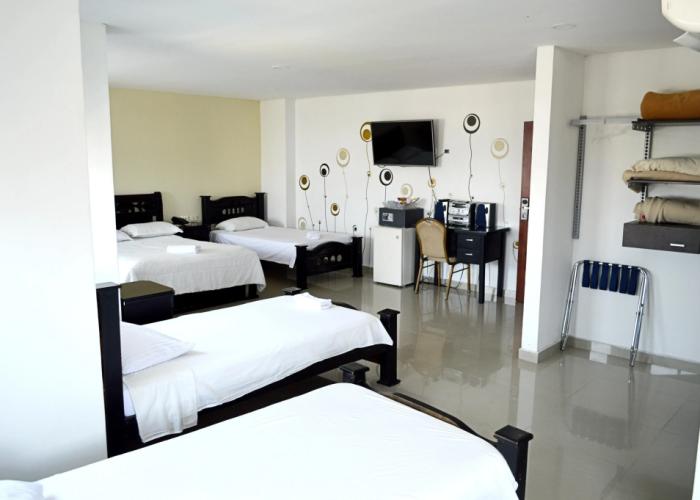 Hotel Intersuites