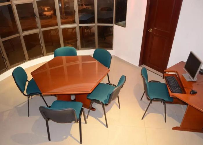 Hotel Intersuites