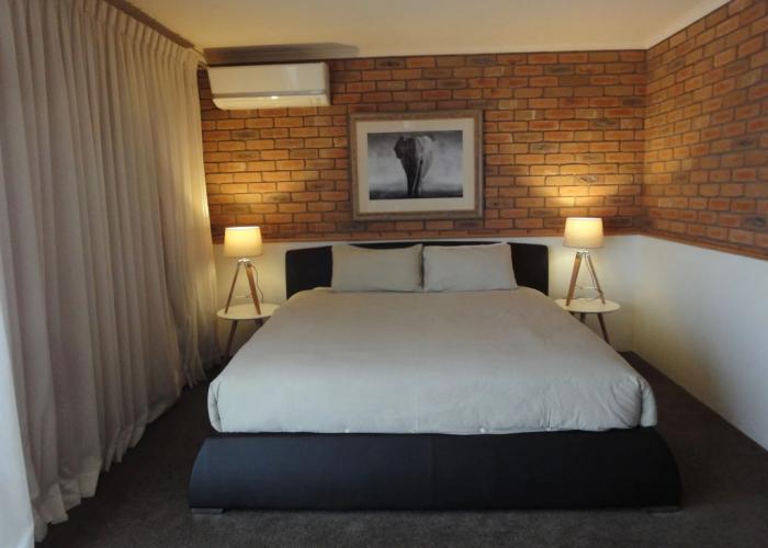 Summerhill Motor Inn