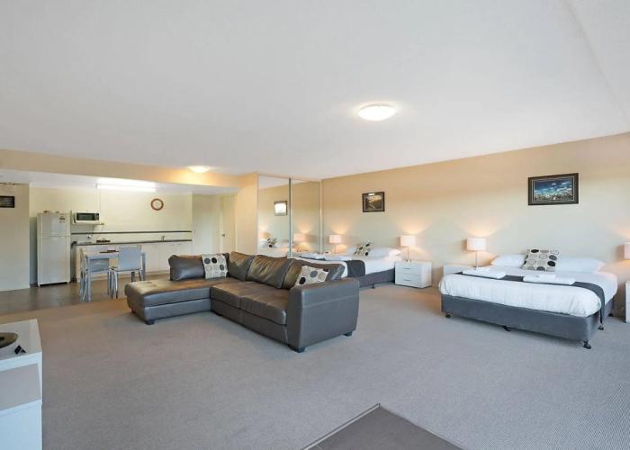 Albacore Apartments