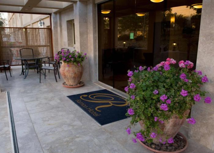 Ramon Suites Hotel