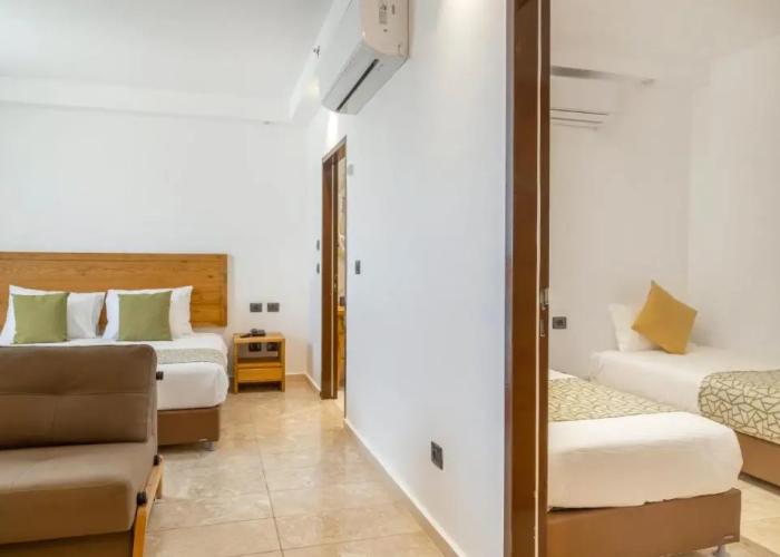 Ramon Suites Hotel