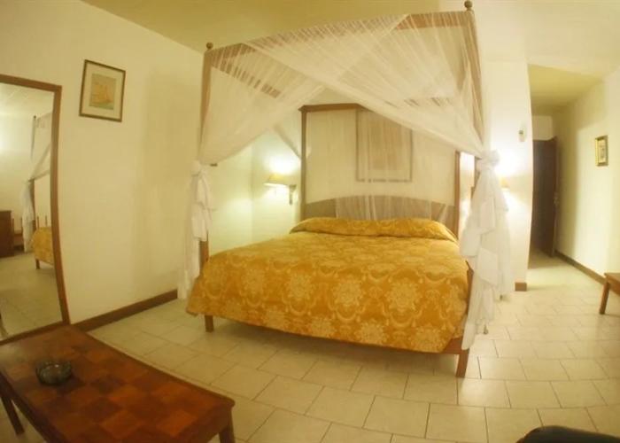 Sunny Hotel Majunga