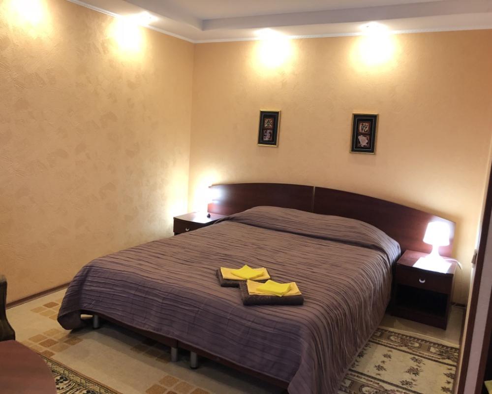 Studio na Lenina 23 Mirnydom Apartments