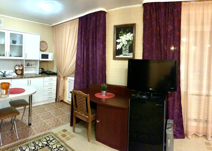 Studio na Lenina 23 Mirnydom Apartments