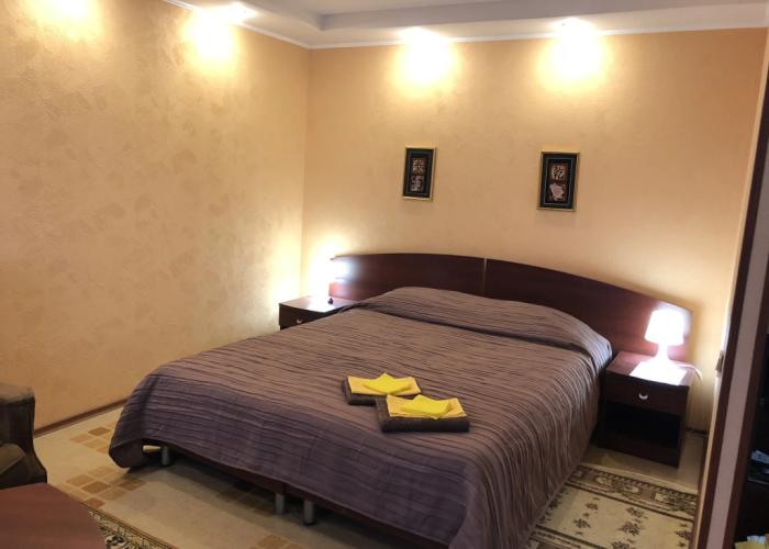 Studio na Lenina 23 Mirnydom Apartments