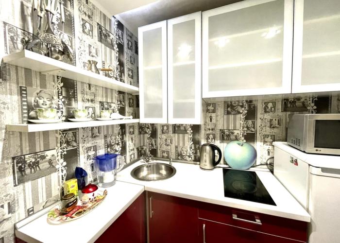 Studiya Na Tihonova Mirnydom Apartments