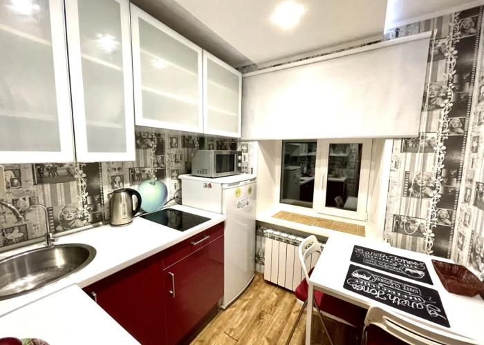 Studiya Na Tihonova Mirnydom Apartments