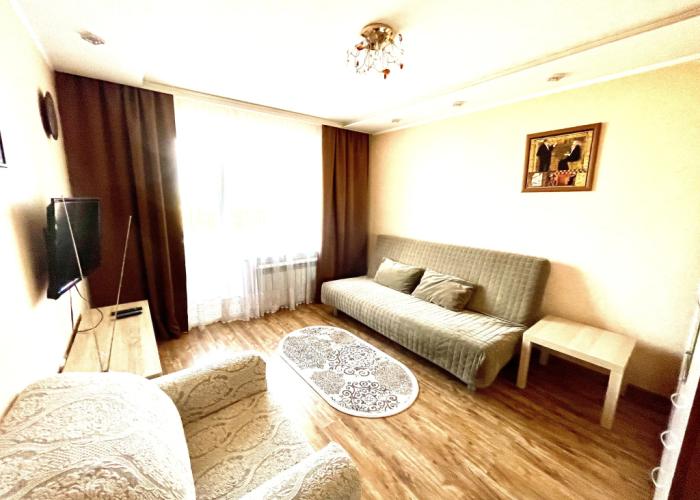 Studiya Na Tihonova Mirnydom Apartments