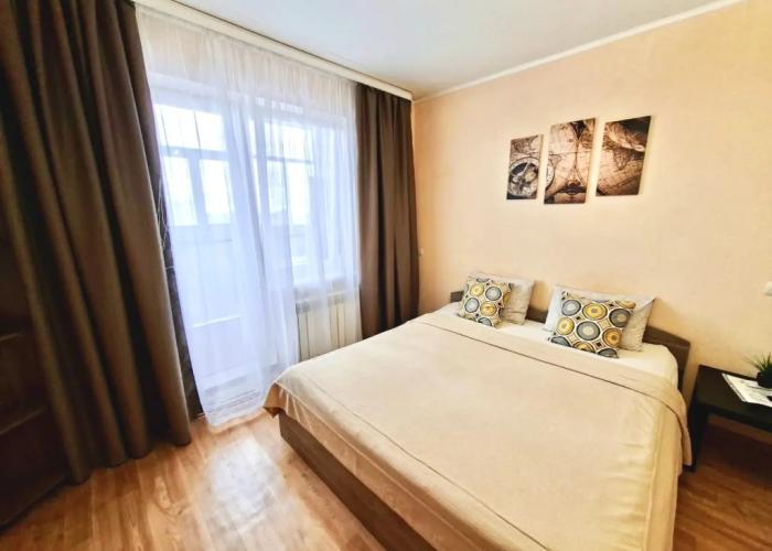 V tsentre na ulice Lenina Apartments