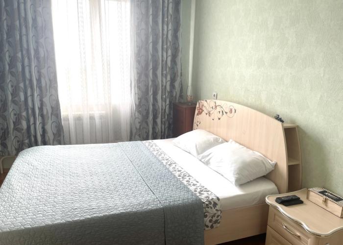 V tsentre na ulice Lenina Apartments
