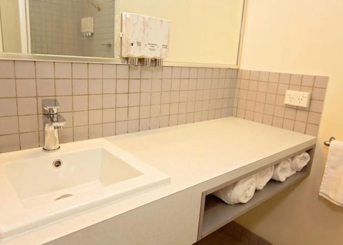 White Lace Motor Inn