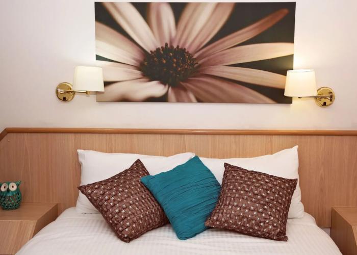 White Lace Motor Inn