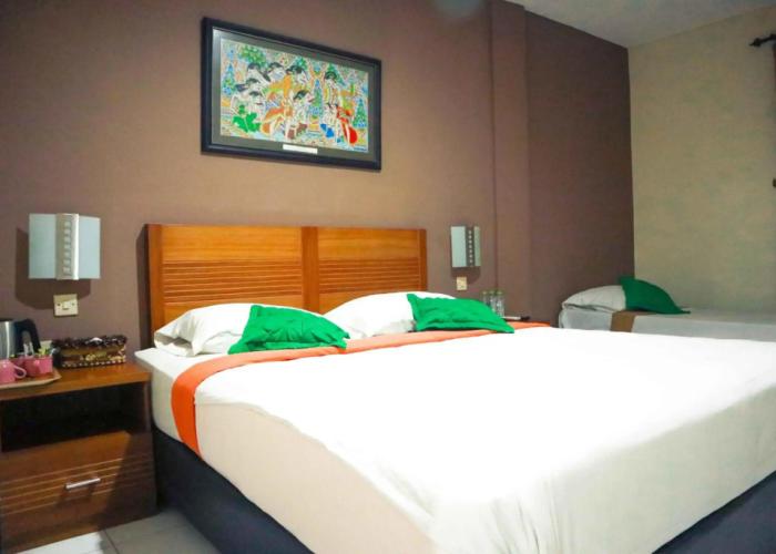 Helios Hotel