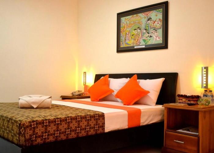 Helios Hotel
