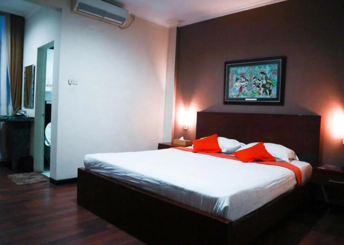 Helios Hotel