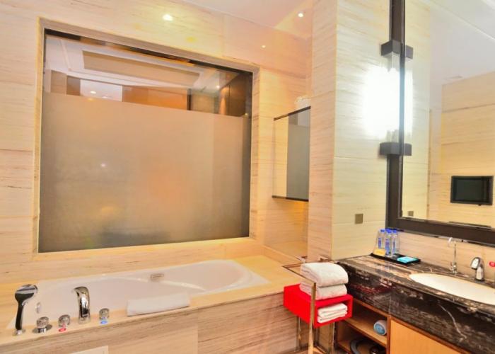 Baotou West Lake Hotel