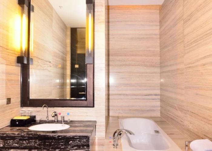Baotou West Lake Hotel