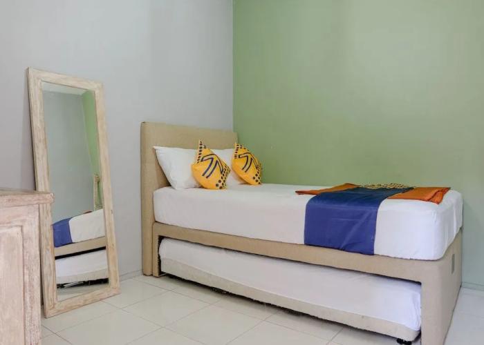 Griya Shanta Residence by OYO Rooms