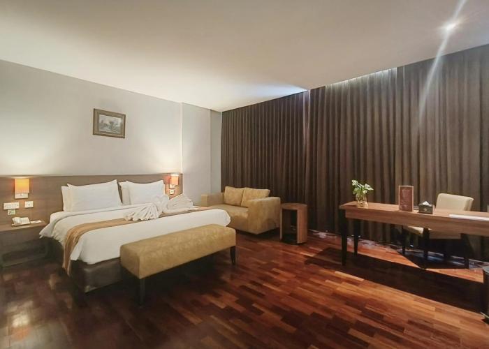 Grand Cakra Hotel