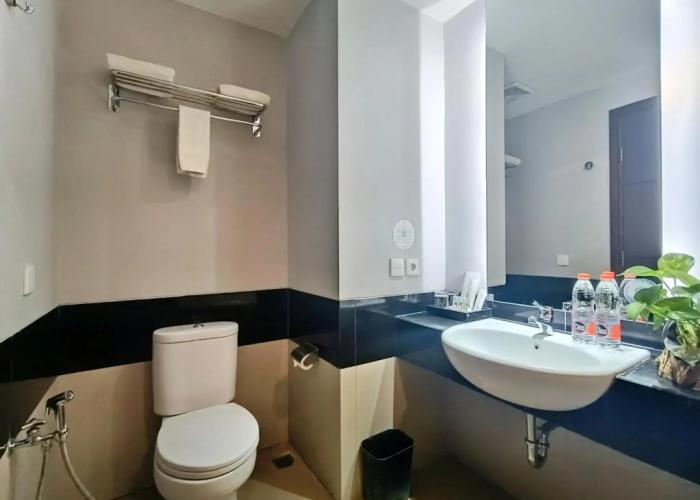 Grand Cakra Hotel