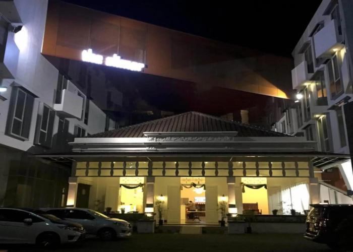 Alimar Hotel