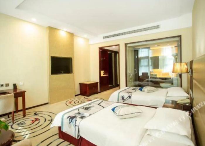 Baotou Mulong Hotel (Baotou Railway Station University of Science and Technology)