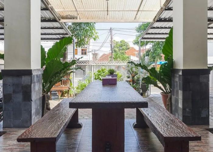 RedDoorz near Batik Tulis Celaket 2