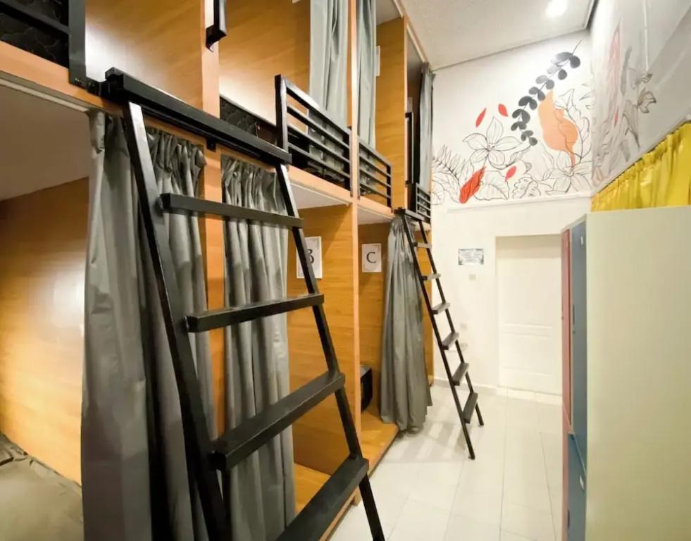 фото Snooze Hostel Malang