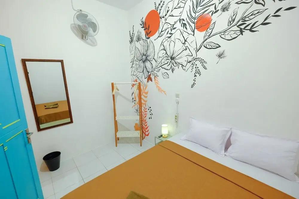 фото Snooze Hostel Malang