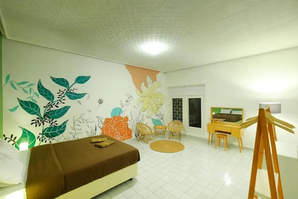 фото Snooze Hostel Malang