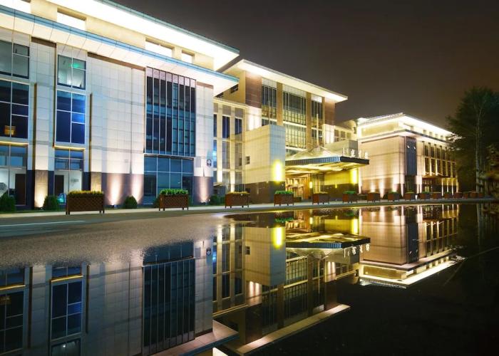 Qingshan Hotel Baotou（Yingbin Building）