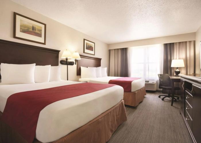 Country Inn & Suites by Radisson, Moline Airport, IL