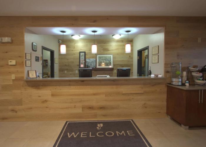 Country Inn & Suites by Radisson, Moline Airport, IL