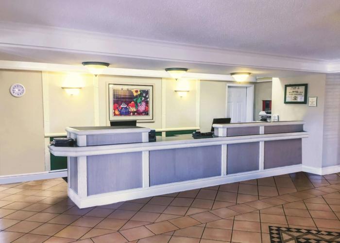 La Quinta Inn by Wyndham Moline Airport