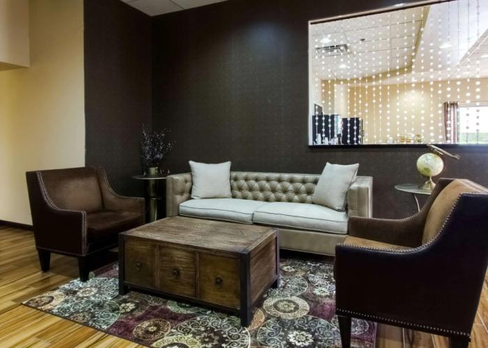 Quality Inn & Suites Moline - Quad Cities