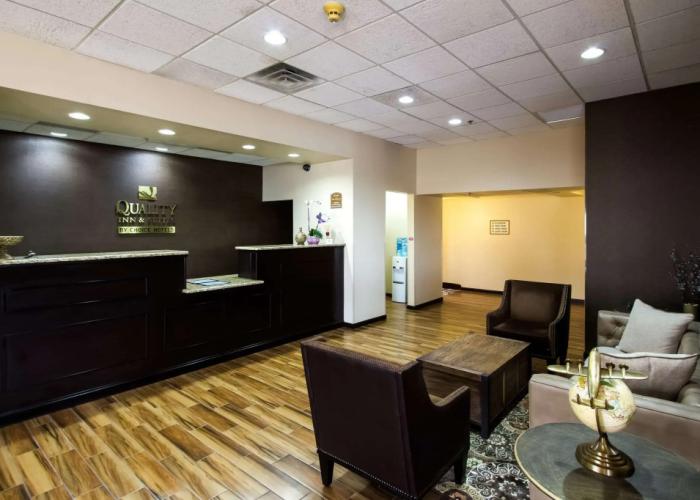 Quality Inn & Suites Moline - Quad Cities