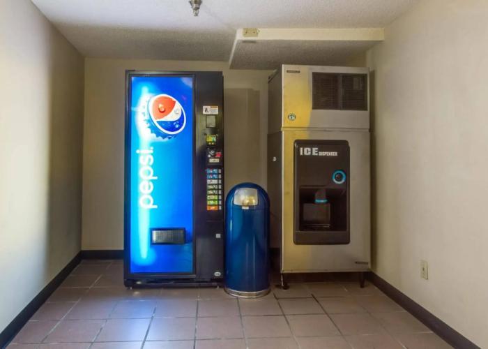 Quality Inn & Suites Moline - Quad Cities